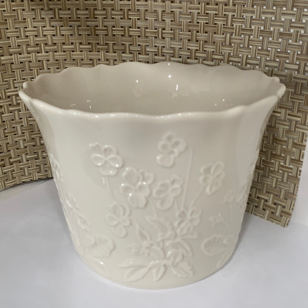 Master piece collection by Lenox- cachepot